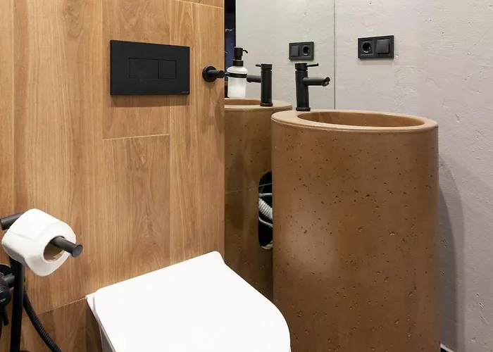 Leogrand On Shevchenka 38/1 * إلفيف